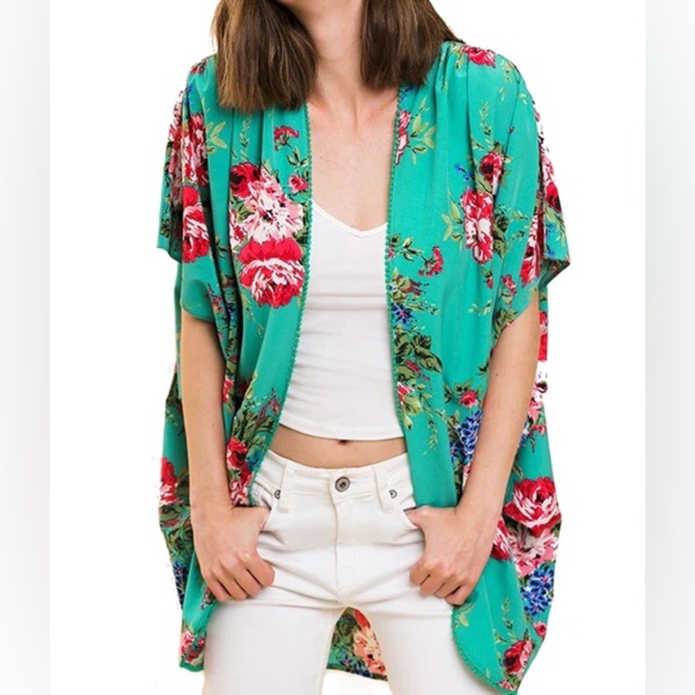 Umgee Floral Print Kimono Top Size Medium / Large